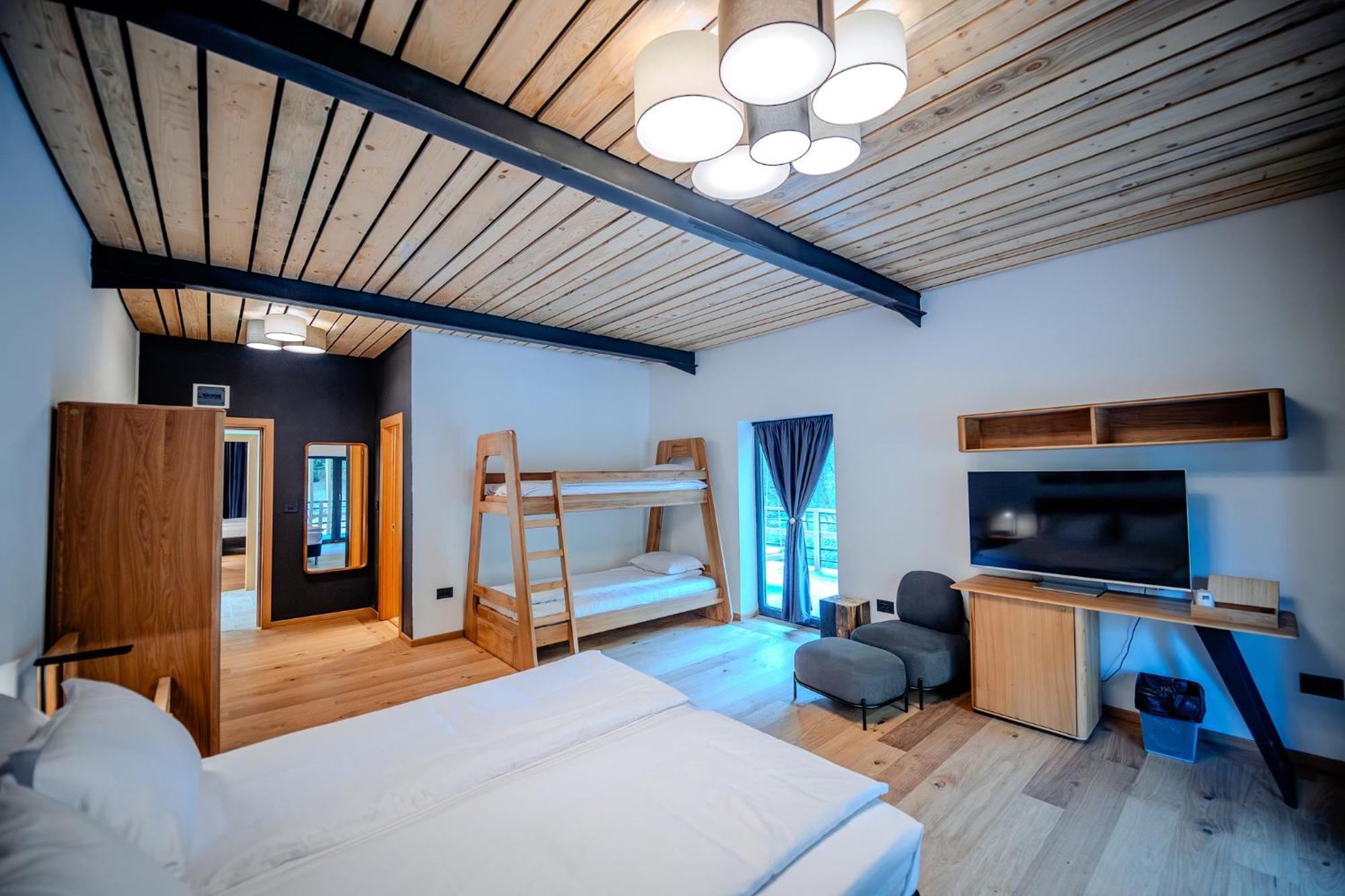 Hotel Complexul Turistic Cheile Butii Cîmpu lui Neag Exterior foto